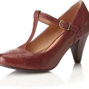 Chocolat Blu Ollie T-Strap Pump, Burgundy, 7.5